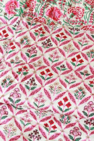 pink-tree-blanket-close-2