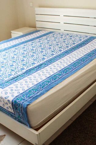 blue-abstract-cotton-king-bed-sheet-with-2-pillow-covers-side