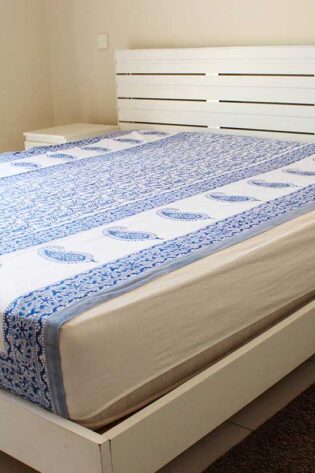 blue-abstract-cotton-king-bed-sheet-with-2-pillow-covers-side