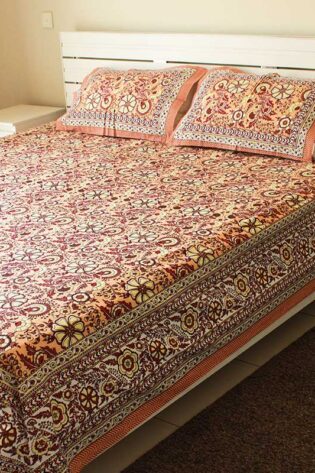 maroon-abstract-150-tc-cotton-double-size-bedsheet-with-2-pillow-covers-side