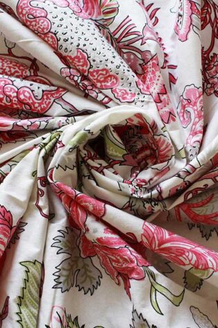 pink-flora-print-badsheet